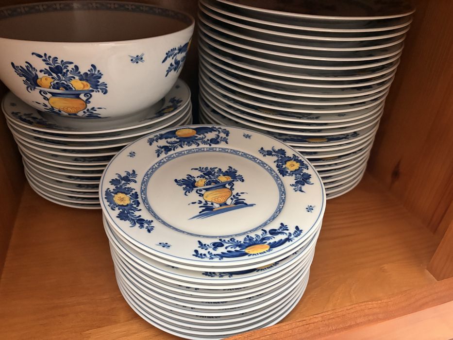Serviço de cerâmica Vista Alegre Viana completo (jantar, chá e café)