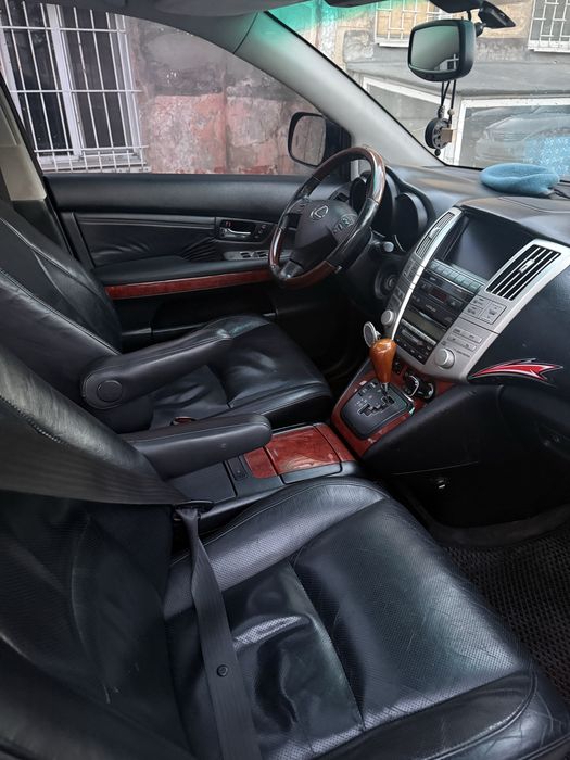 Продаю Лексус RX350