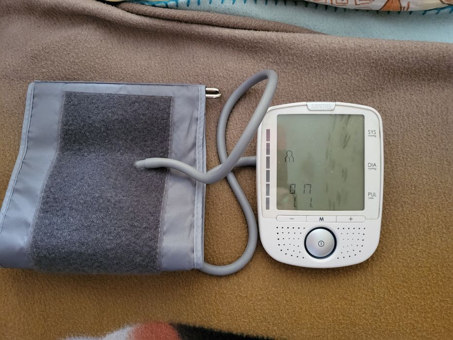 Ciśnieniomierz naramienny elektroniczny