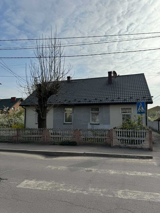 1 кімнатна квартира, м. Рава-Руська ( центр )