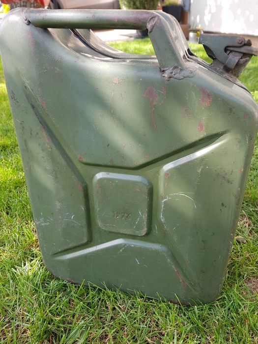 Kanister niemiecki 20L paliwo