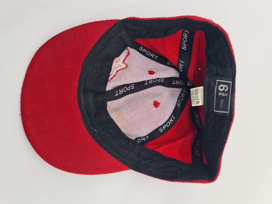 Boné vermelho criança 6 anos