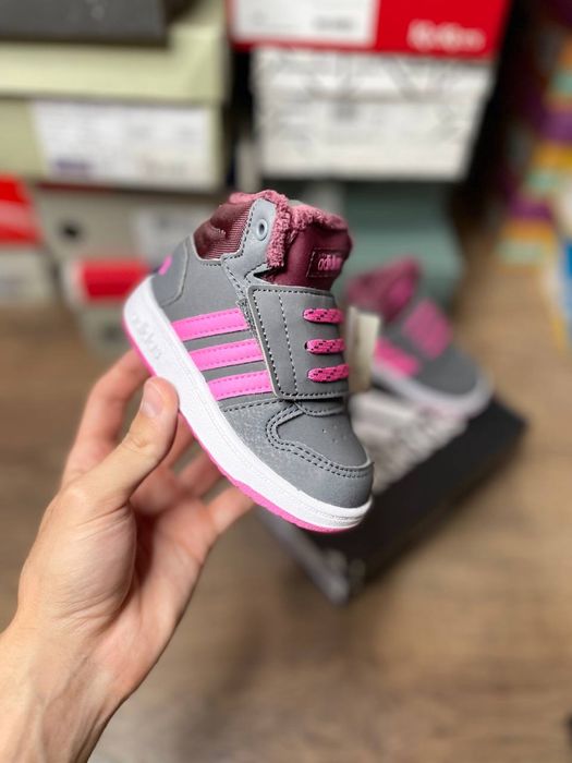 Кросівки Adidas Hoops mid 2.0 I. Розмір 21.