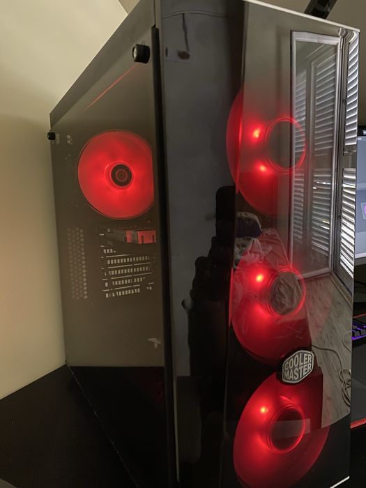 Torre gamer à venda em otimo estado