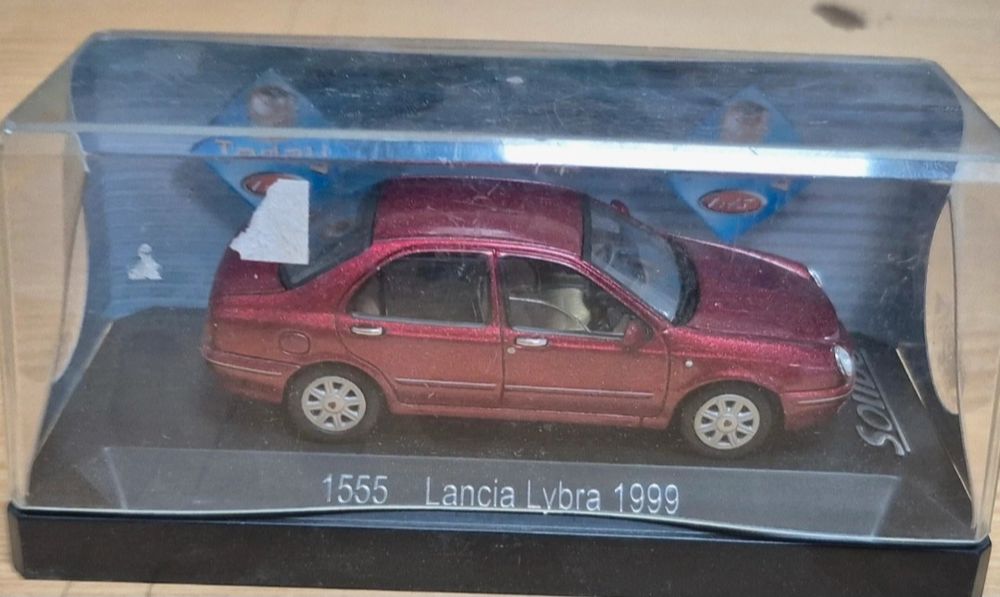Miniatura Lancia Lybra escala 1/43
