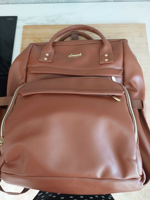 Mochila em pele sintética castanha – Prática e elegante