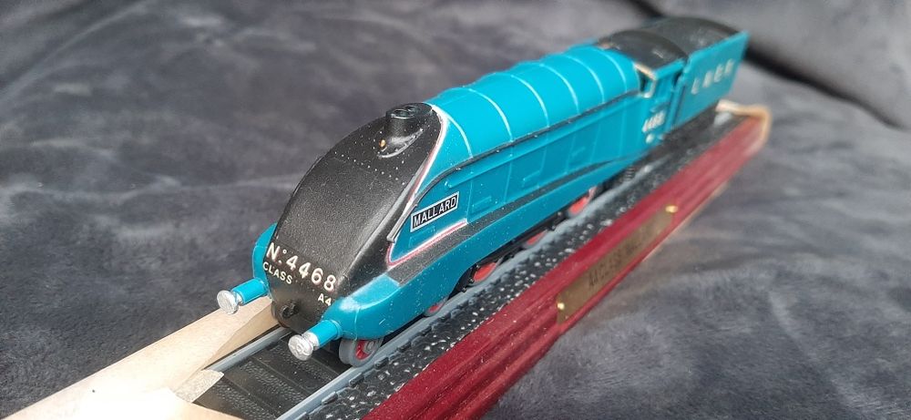 Model lokomotywy parowej  Liner A4 Class Mallard  Japan