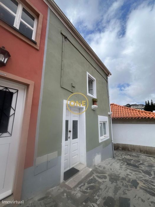 Moradia T1 convertida em T2 - Condomínio fechado no PORTO