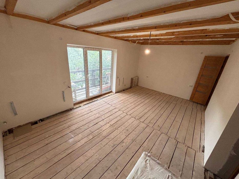Продаж приміщення 600м². Яремче. Центр. Комунікації. Опалення. Бізнес