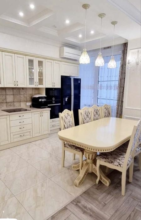 Сдаю  4 ком квартира(3 спальни) жк Белый Парус