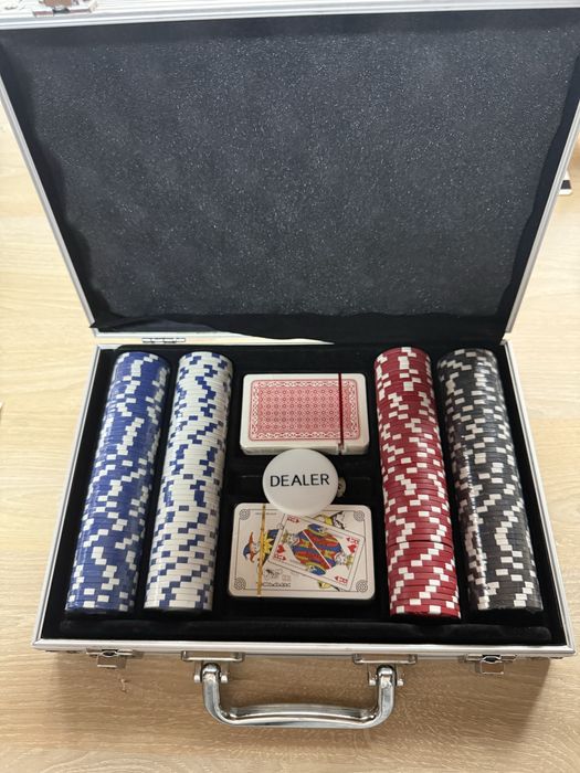 Texas Hold’em Poker Set на продаж