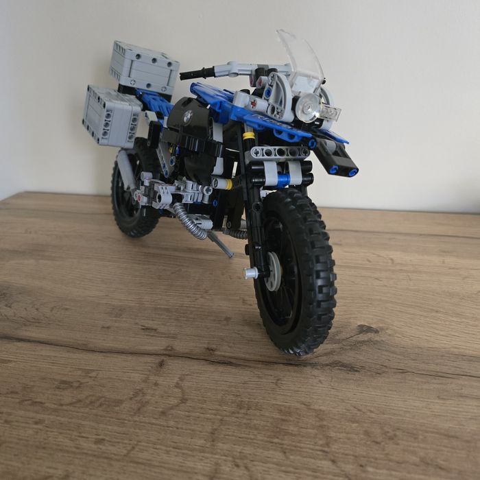 Lego technic 42063 BMW R1200 GS 40 lat LEGO