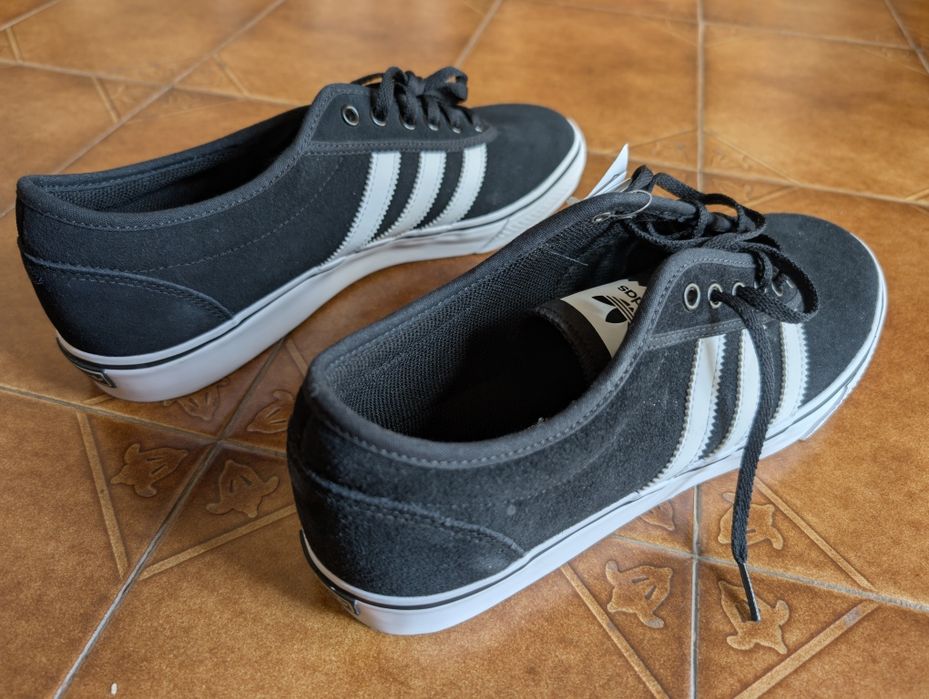 Sapatilhas Adidas Adiease