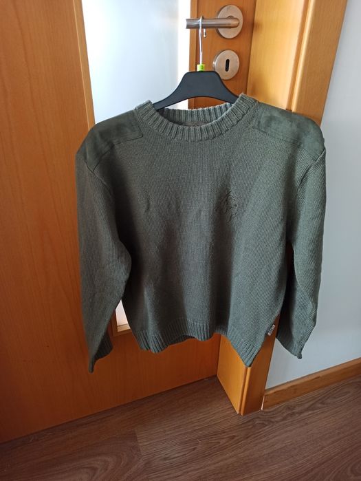 Camisola de malha verde azeitona