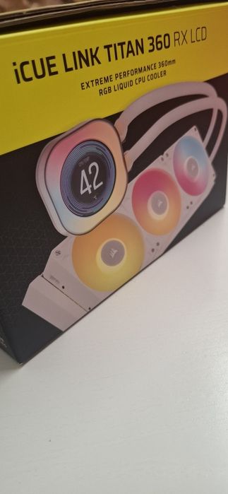 Icue link titan 360 rx lcd