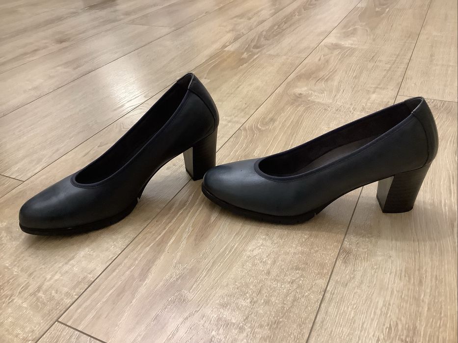 Buty damskie- hiszpańskie czółenka skórzane 40 Pitillos