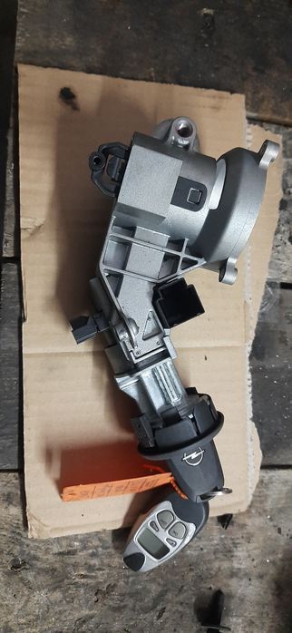 Stacyjka z kluczykiem opel corsa D 1.3 cdti