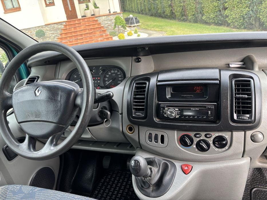 Renault trafic 1.9dci 9osobowy klimatyzacja nawiewy tył