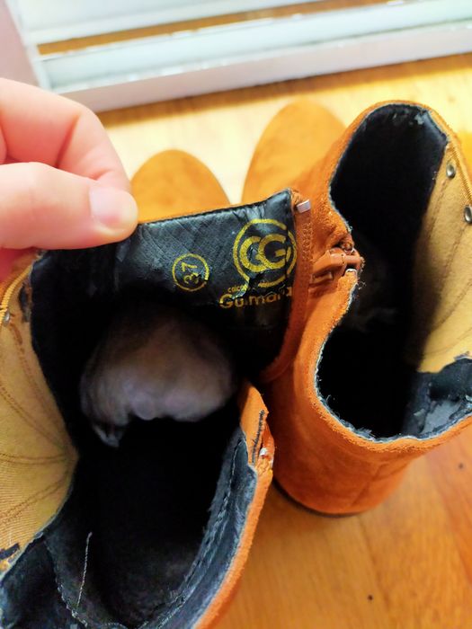 Botins de camursa  da Calçado Guimarães