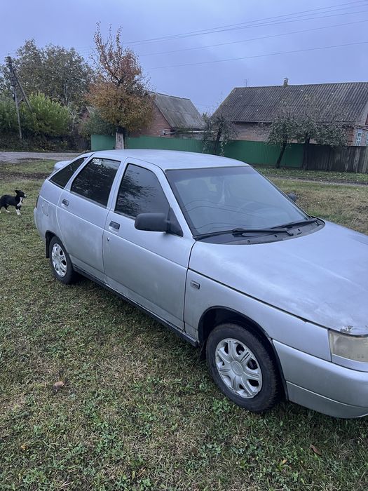Автомобіль Ваз2112