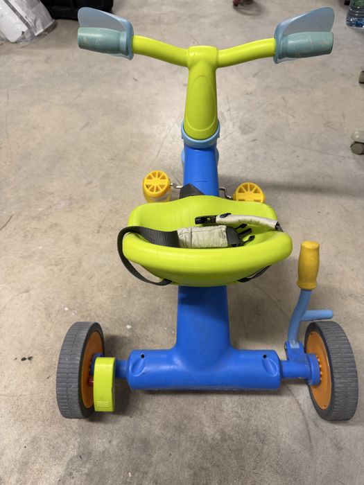Triciclo evolutivo infantil com conto de seguranca