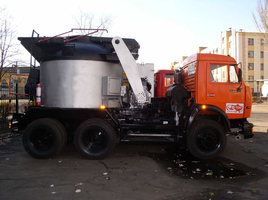 Котел (кохер, термос-бункер) для литого асфальту