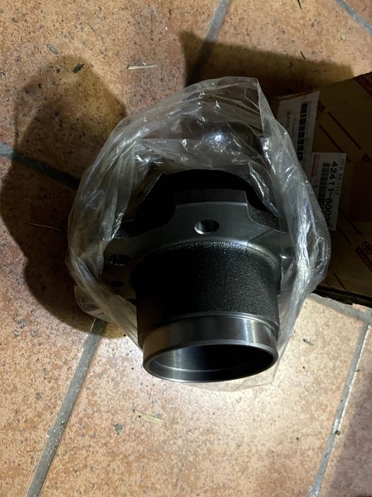 Cubo eixo traseiro Toyota Land Cruiser HDJ 80