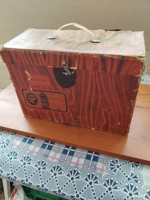 Детская швейная машинка МЗИ "Прогресс". 1970 г.