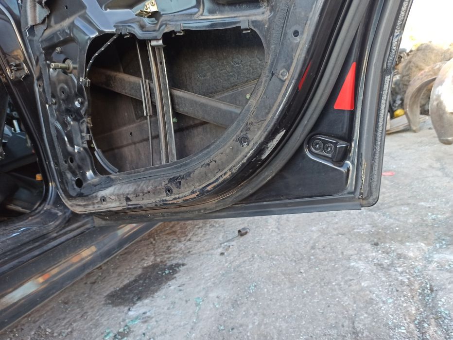 BMW e39 sedan drzwi prawe  lewe 303/9 przód tył zdrowe maska tanio