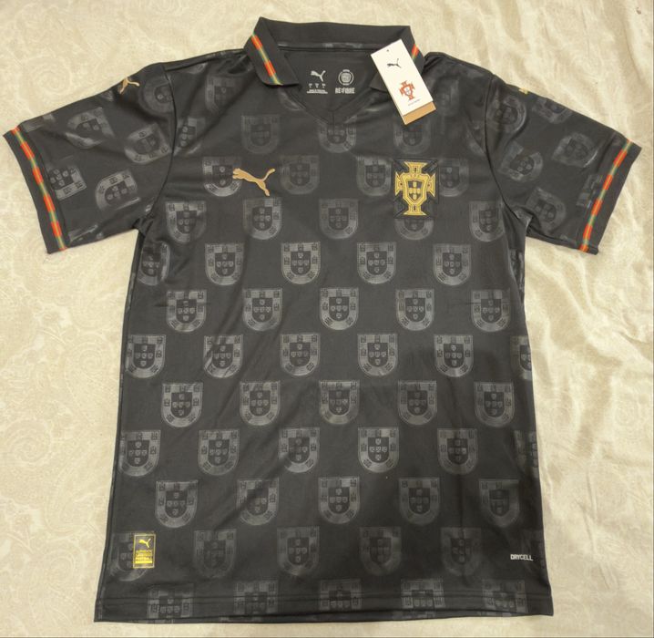 Camisolas de clubes e seleções de futebol