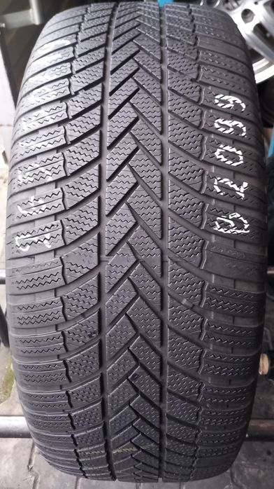 265/50/19 Bridgestone Blizzak LM005 110V