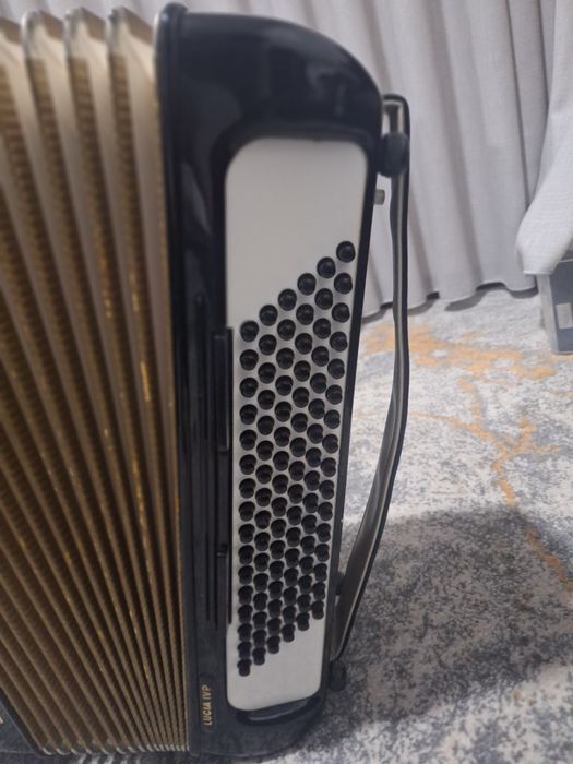 acordeão Hohner Lucia IV P.
