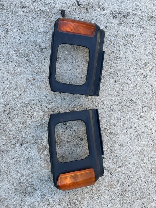 Par de Molduras de Farol com Piscas – Land Rover Discovery 1 (200Tdi / V8)