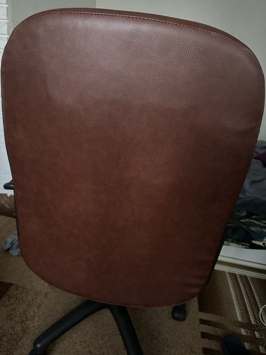 Кресло компьютерное , кожаное офисное