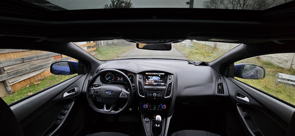 Ford Focus wersja ST line niski przebieg 1.0 benzyna okazja !!!