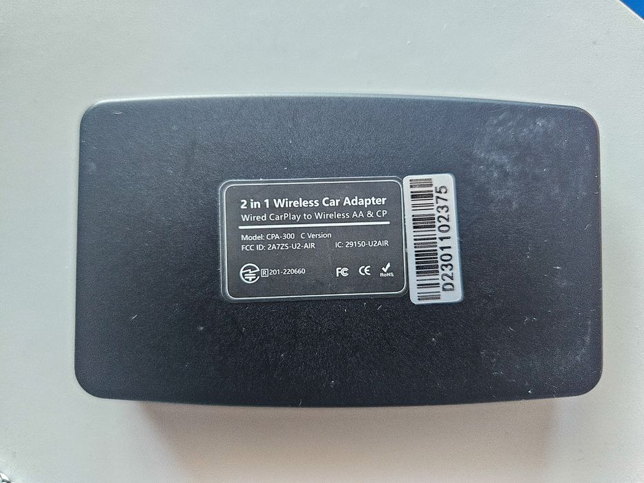 Adaptador Wireless 2-em-1 Ottocast (Apple CarPlay / Android Auto)