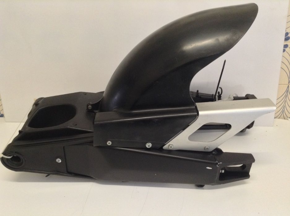 Vendo braço oscilante usado de Kawasaki zx750r 1994 completo