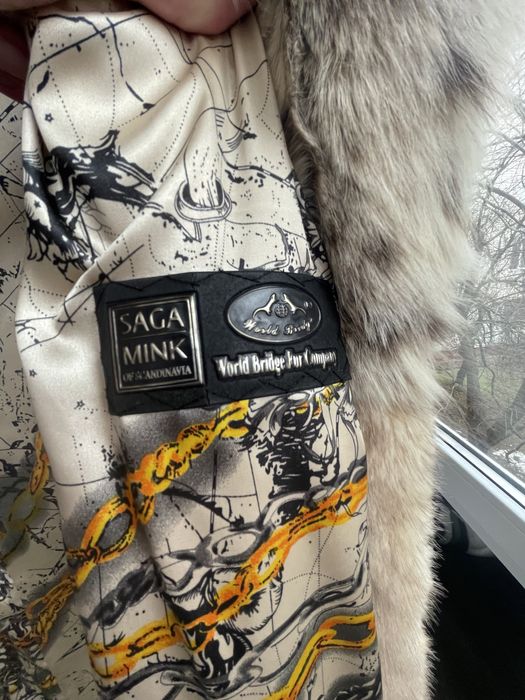 Продам норкрвую шубу,капюшон кобра,мех рысь,44-46р.