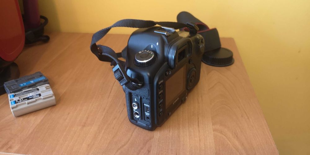 Canon 5D Classic+Obiektyw 50/1.8 STM+Akcesoria+Torba+Lampa Błyskowa