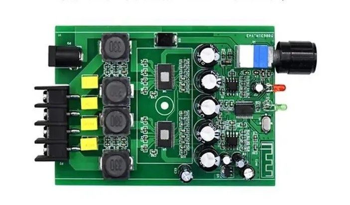 Усилитель (2х100 Вт) Bluetooth 5.0