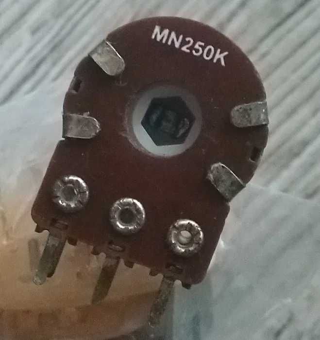 ALPS Потенціометри для схеми регулювання гучності та балансу