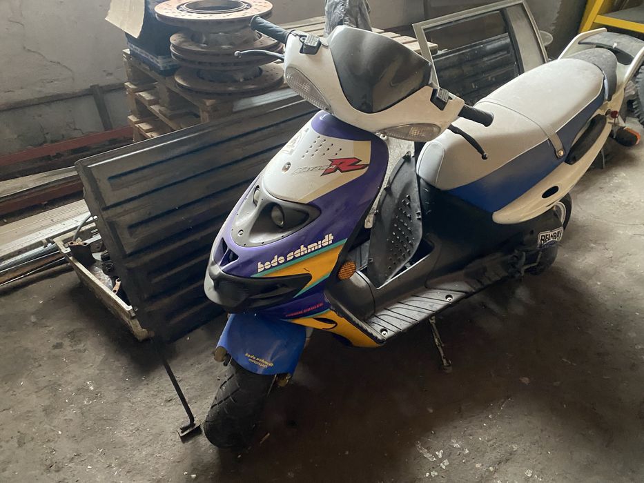 Suzuki katana ay50y скутер