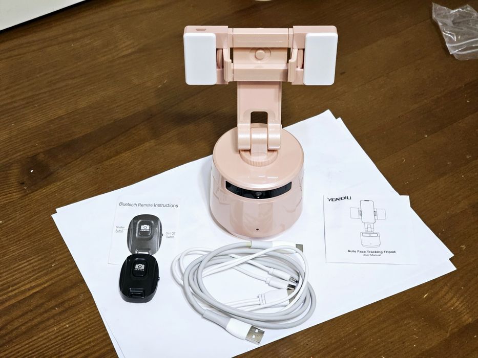 Тримач телефона з автоматичним стеженням