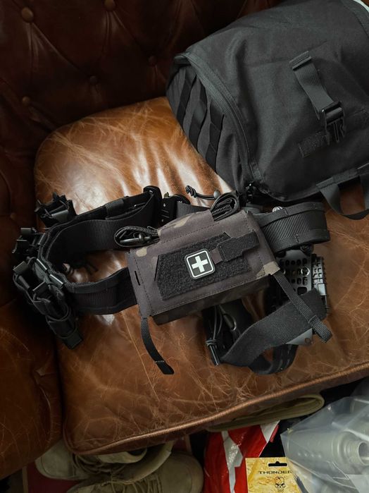 Airsoft Kit (Colete + Capacete + Cinto + Hydration Pack)