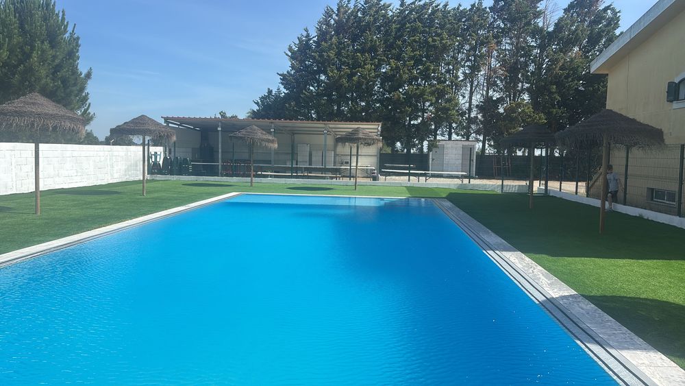 Espaço de Eventos com piscina e churrasco aluga-se