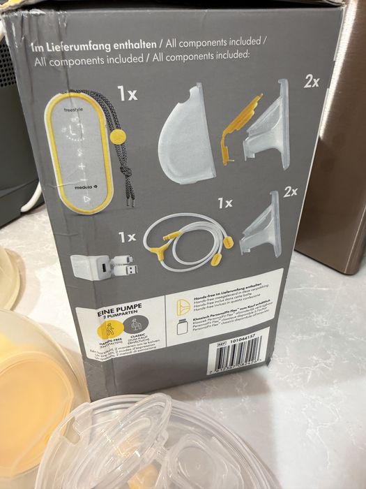 Молоковідсмоктувач MEDELA Freestyle Hands Free