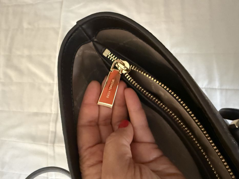 Mala Michael Kors