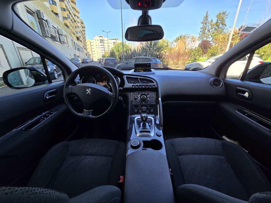 Peugeot 3008 Híbrid 4  2,0 HDi 200 Cv's Sport DVDs.  8299