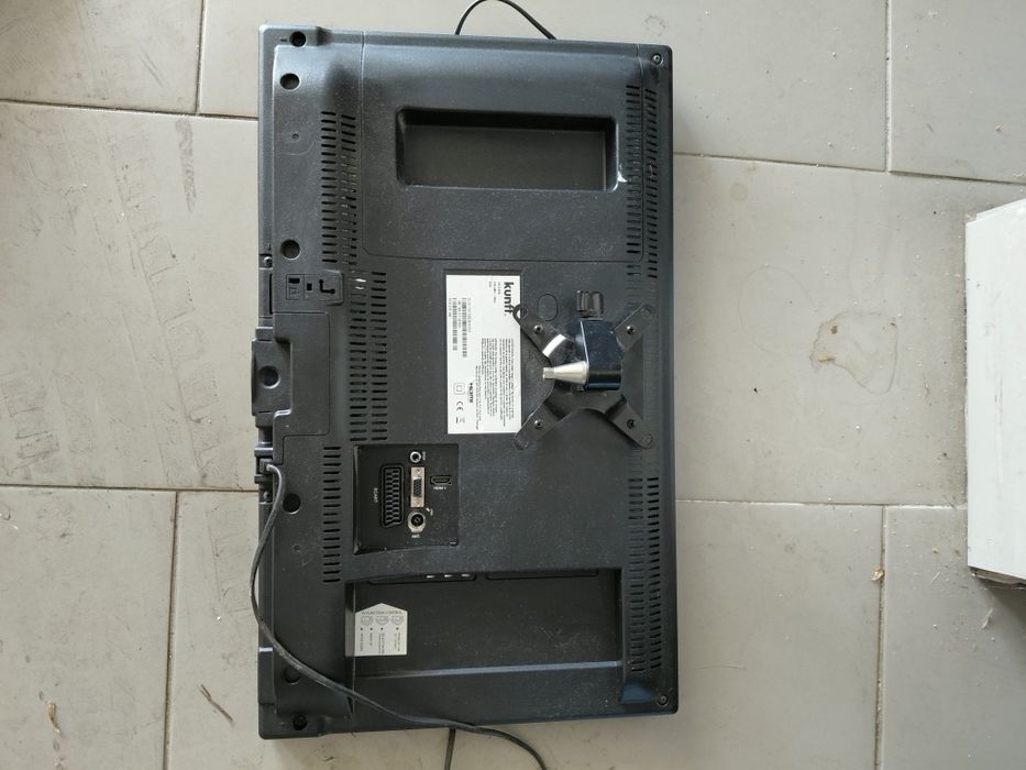 Vendo pequena TV Kunft