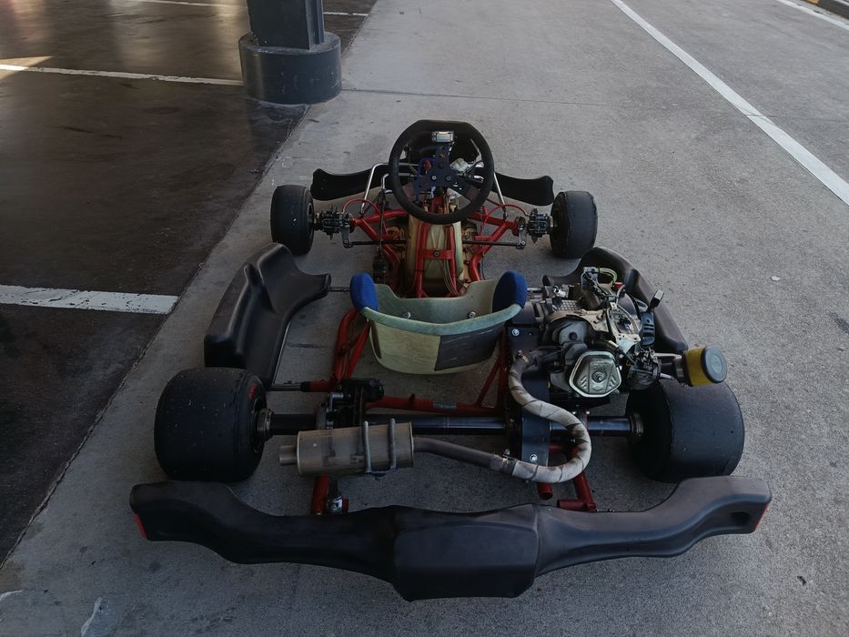 Karting Danilo Rossi com disco travagem frente  420cc 4tempos impecável